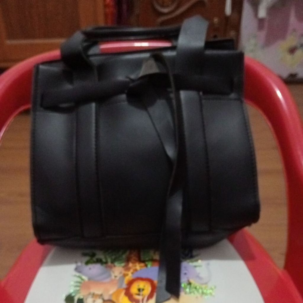 Tas Jinjing Wanita Monza Kulit