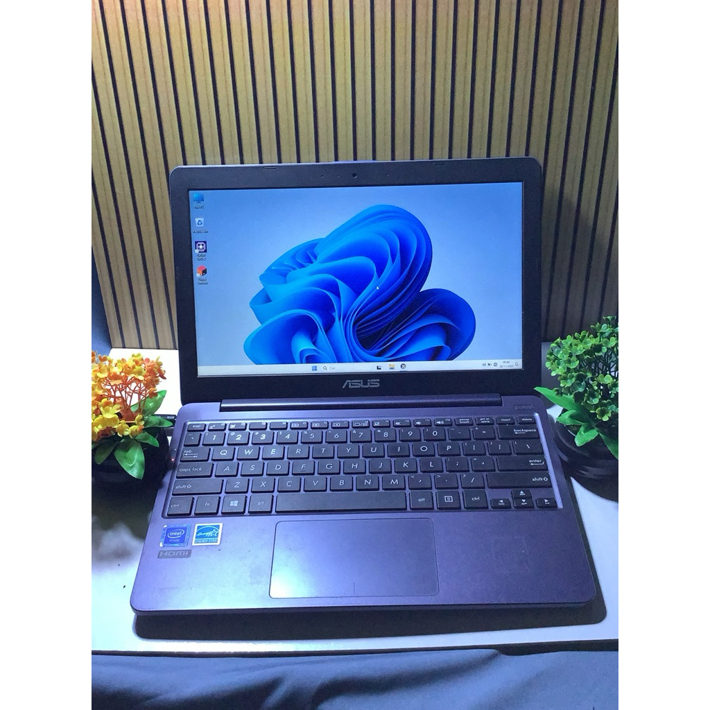 Laptop Asus Vivobook 12 E203MAH Intel N4000 Termurah