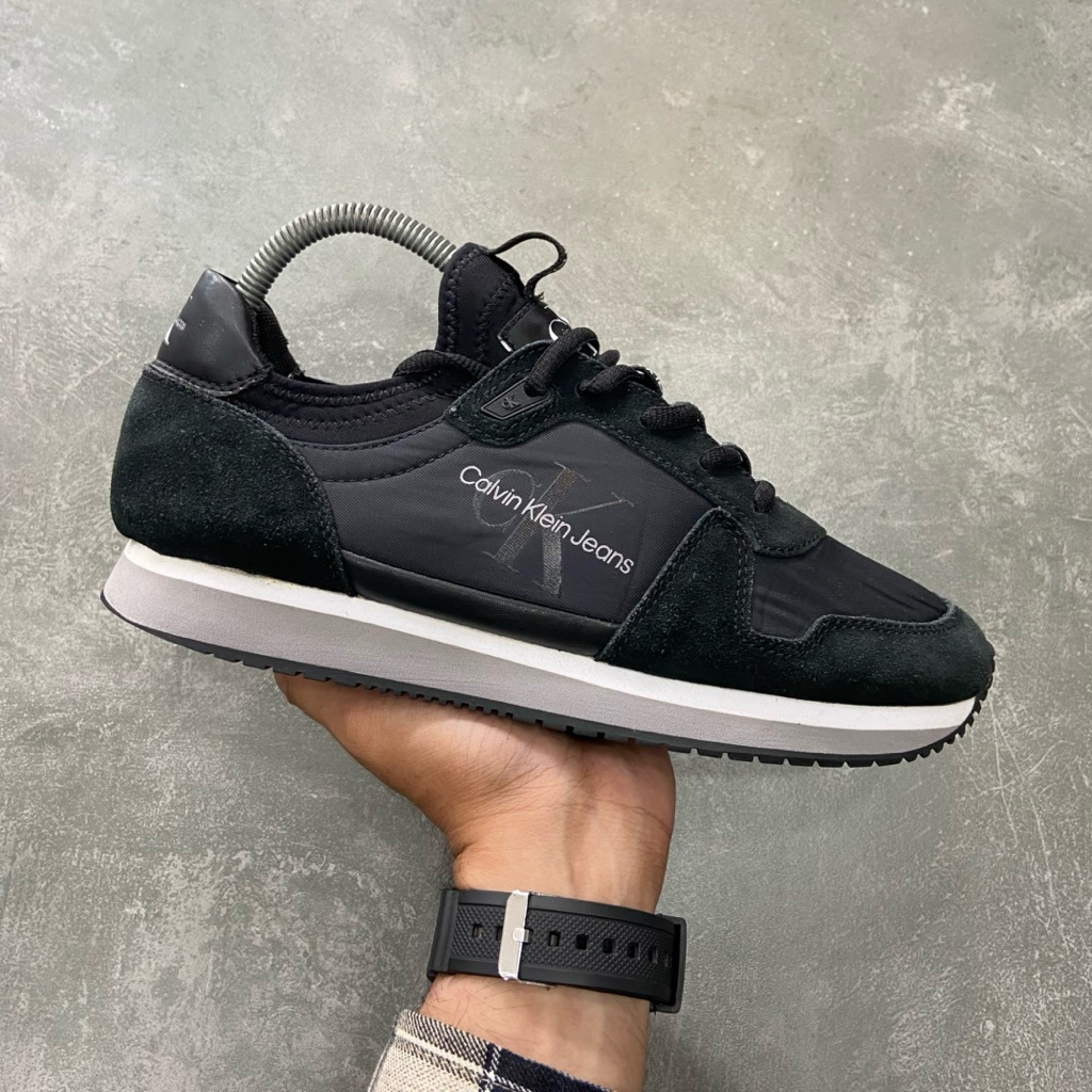 [Size 40] Calvin Klein Fashion Sneakers Black White Second Original Kondisi Mulus Nominus Used Good 