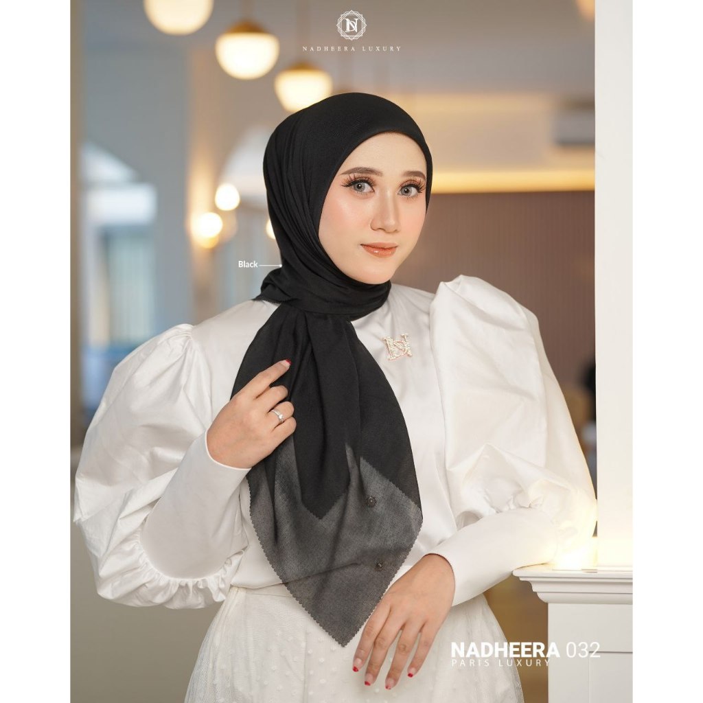 Nadheera Luxury Hijab Segiempat 032 Paris Luxury