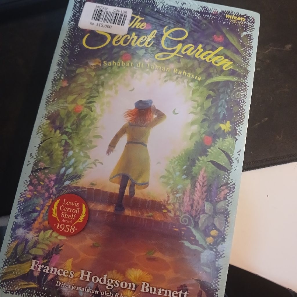 Novel The Secret Garden (sealed)
