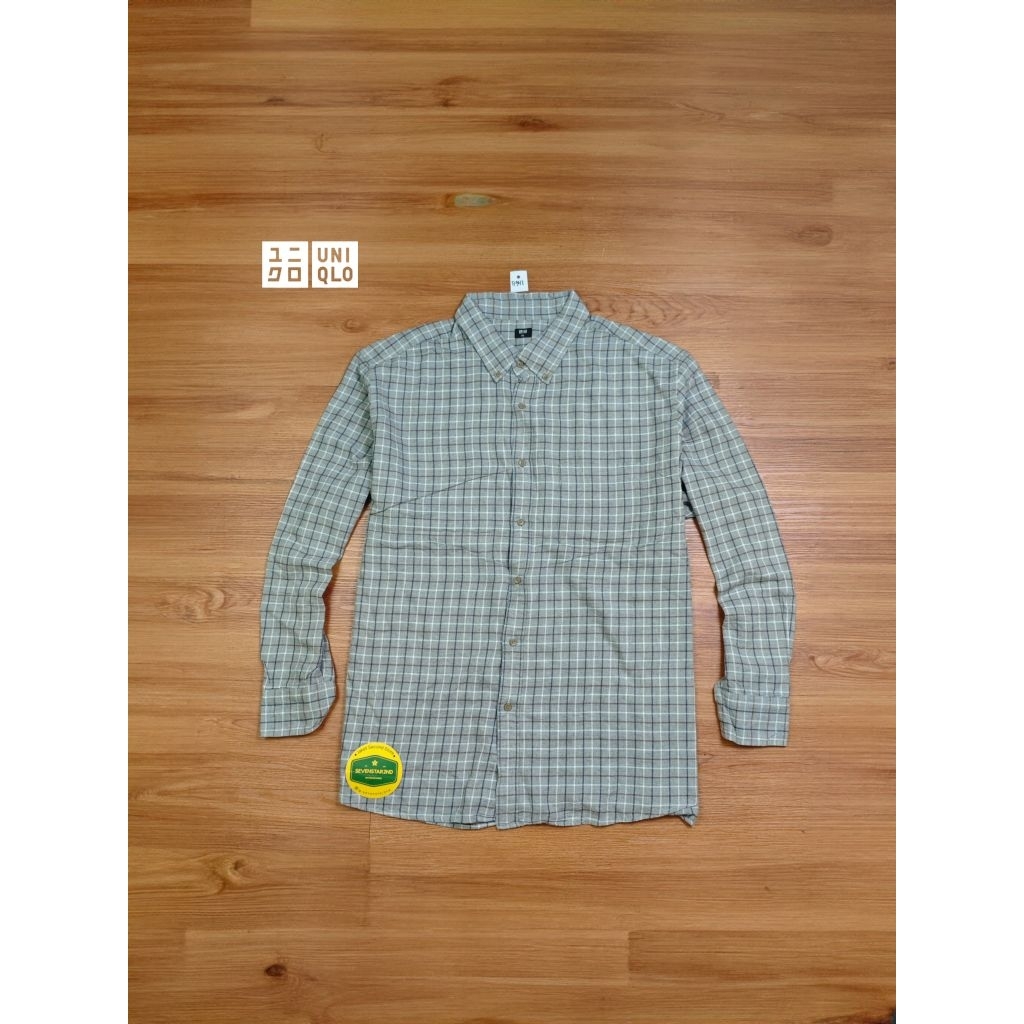 uniqlo casual work shirt