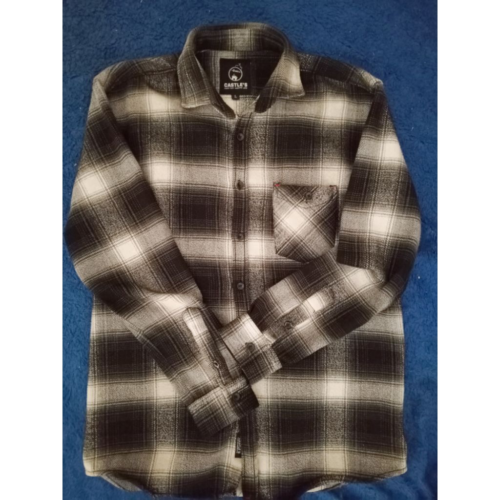 Preloved flanel wool Veterano Castle's