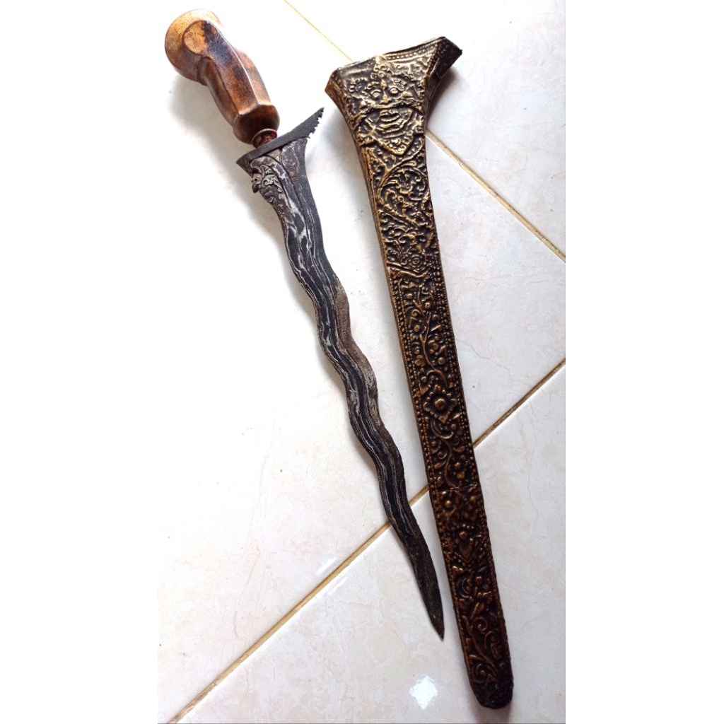keris Bali pamor kulit semangka panjang bilah 37cm