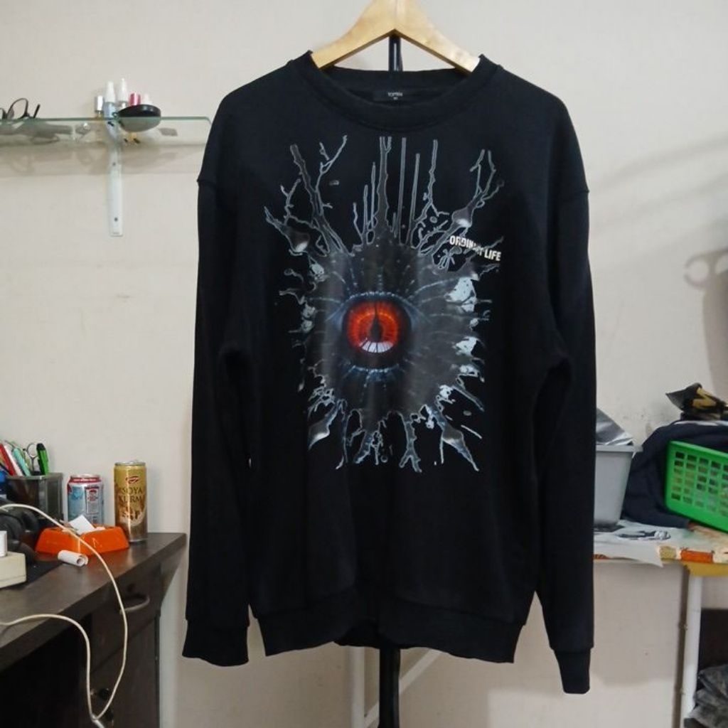 Crewneck Sweatshirt bahan katun tebal lembut warna hitam pekat kerah kencang TOPTEN second original 