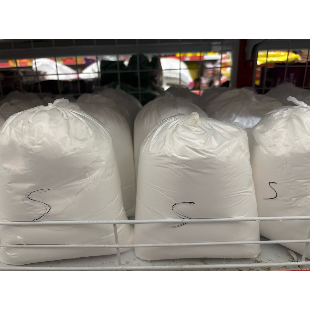 1 kg Tepung tapioka (sagu) curah