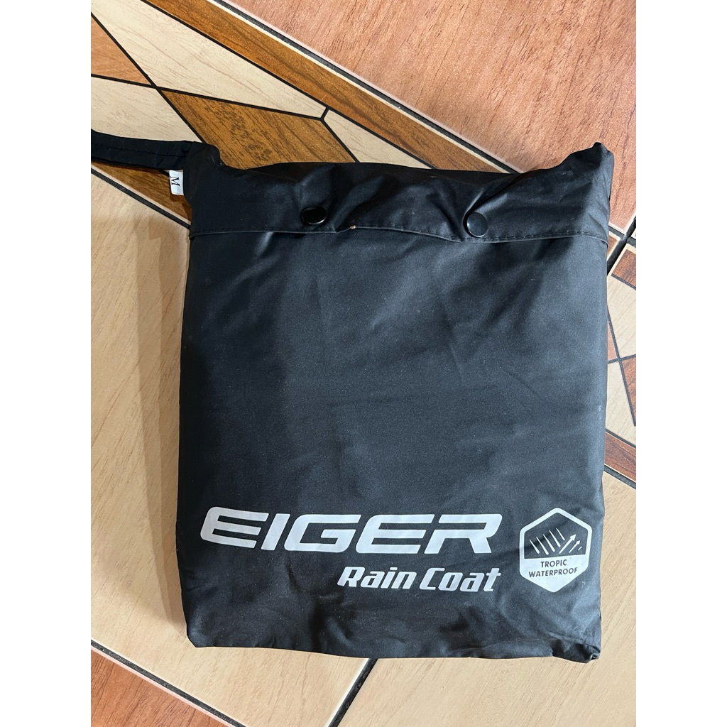 preloved jas hujan eiger gunung motor tebal banget size M