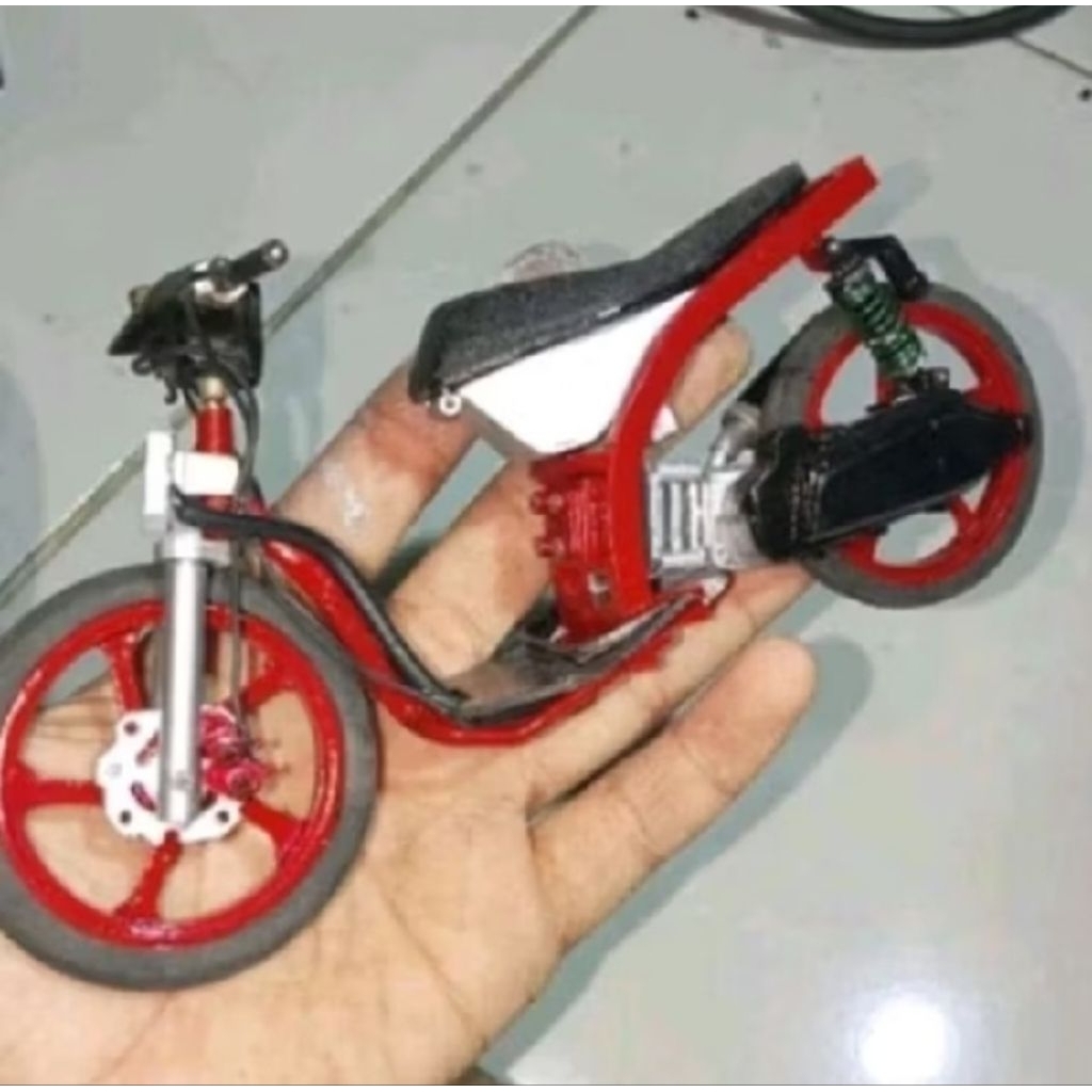 MAINAN MINIATUR MOTOR DRAG HONDA BEAT KARBU JADUL DESIGN SANGAT MIRIP DENGAN ASLINYA