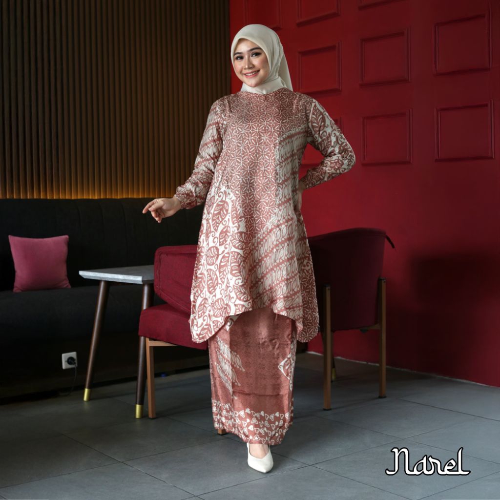 Fannisa Katalog | Setelan batik sutra premium, Set tunik batik Dobby sutra, Setelan batik original, 