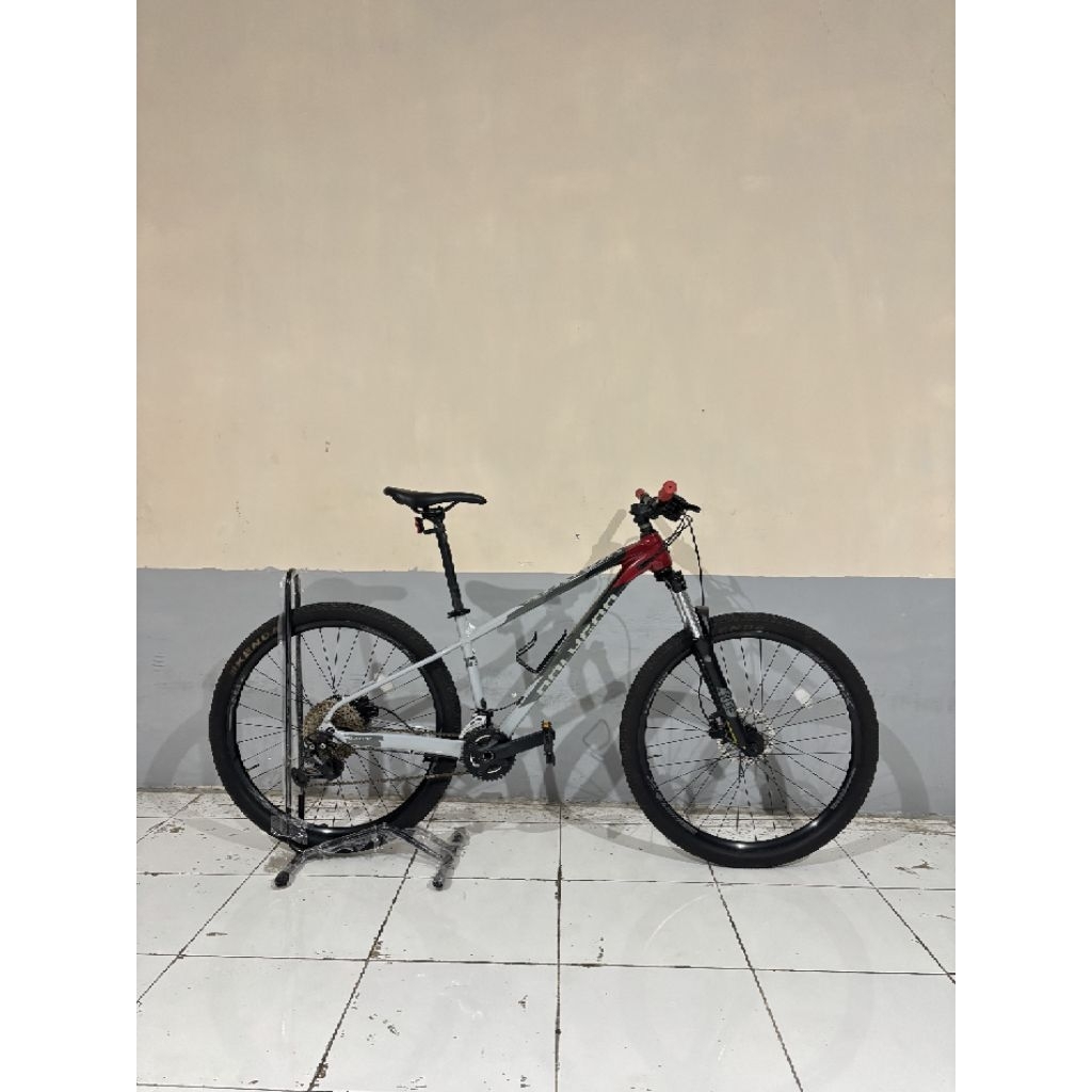 POLYGON XTRADA 5 TAHUN 2022