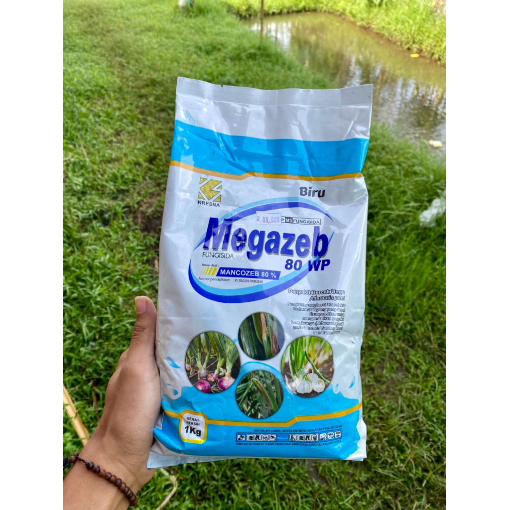 Megazeb 80wp fungisida  bahan aktif mankozeb biru80%