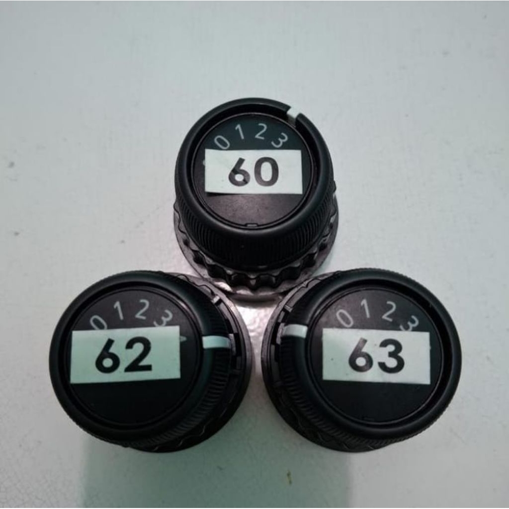 Knop putaran ON / OF / speed AC TOYOTAYARIS VIOS ETIOS SIENTA
ORIGINAL