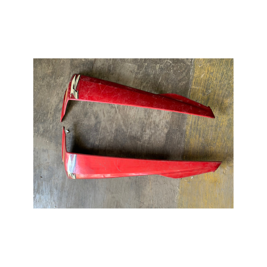 cover sayap luar honda revo lama satu set warna merah ori