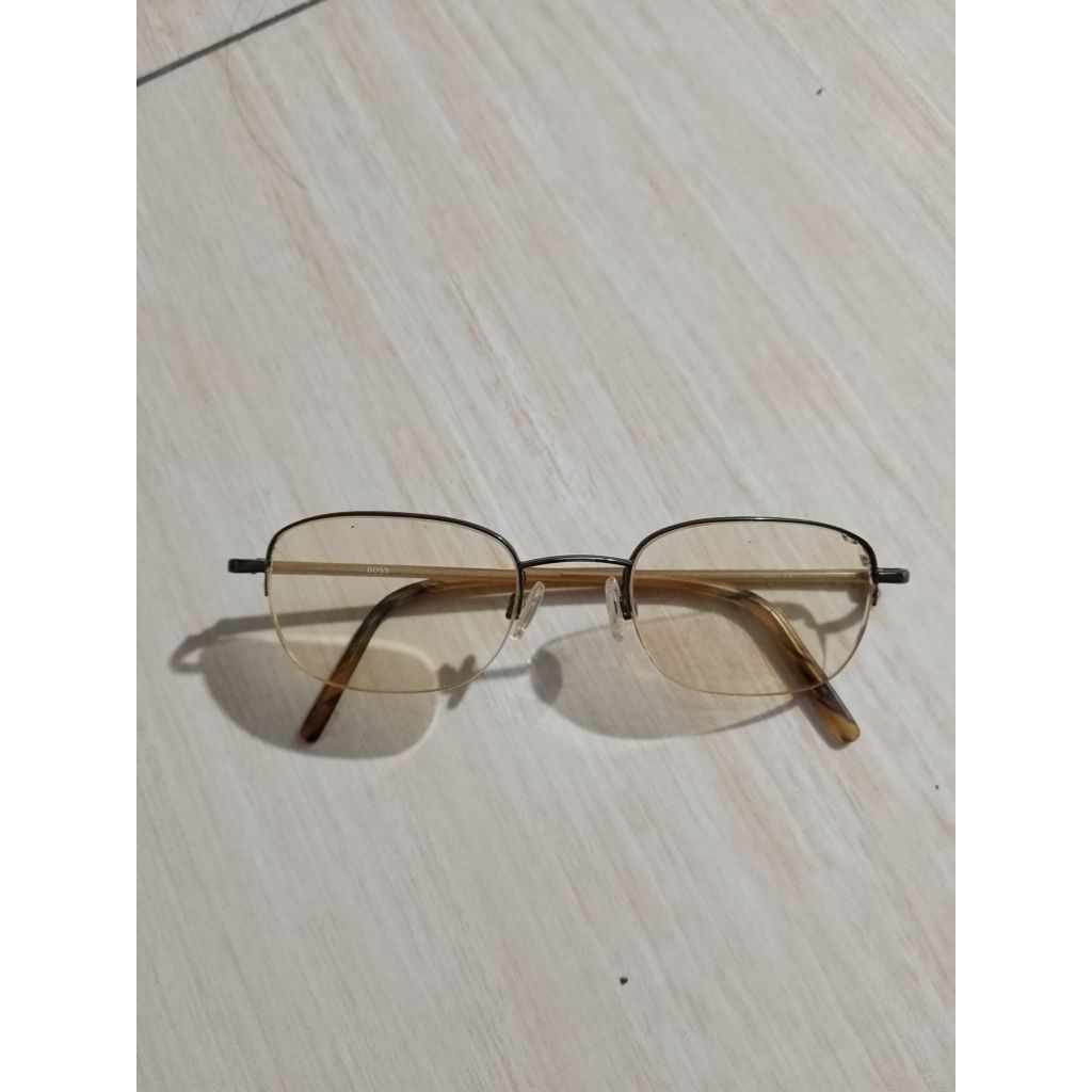kacamata hugo boss