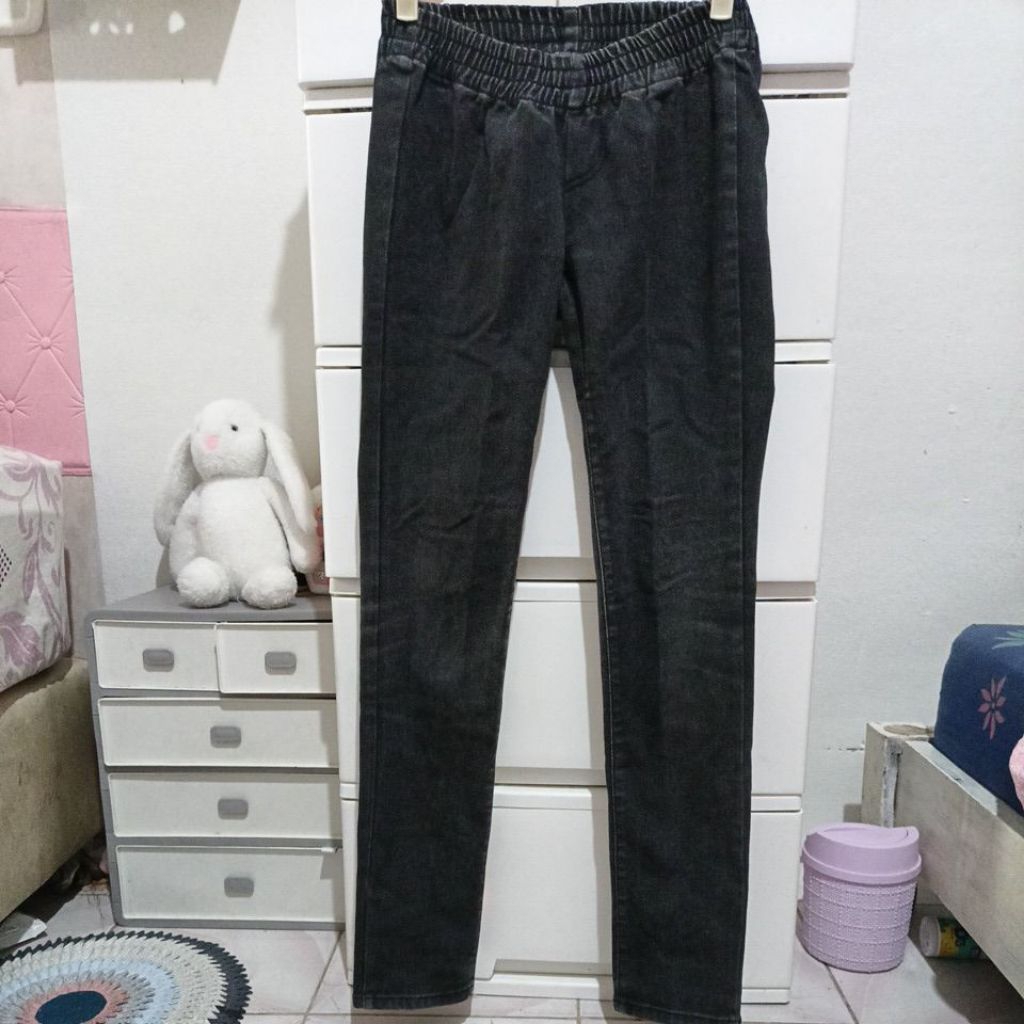 PL Celana Jeans Panjang Remaja Wanita M