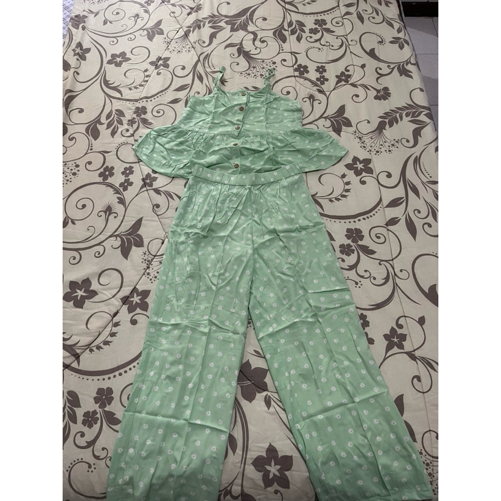 Preloved 1 set atasan dan bawahan H&M 9-10 years
