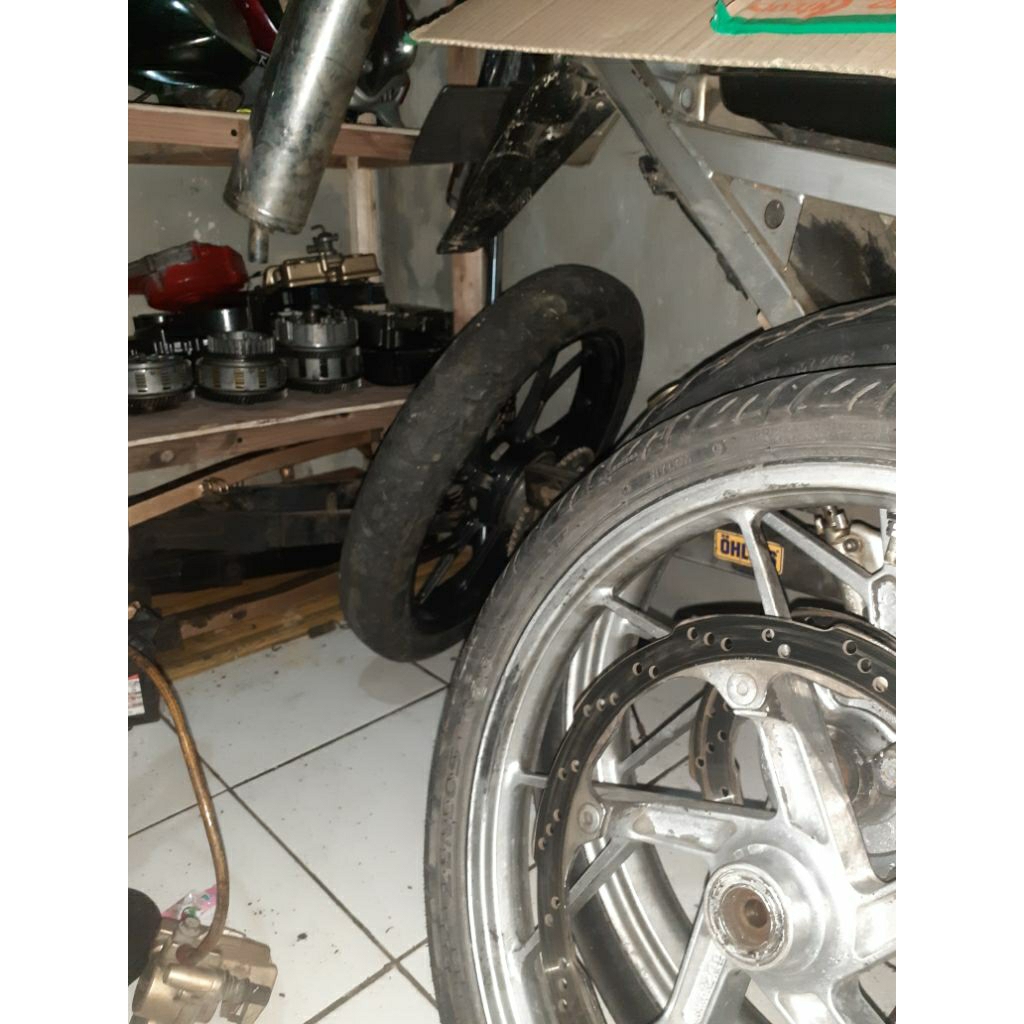 vlg racing satria fu karbu  + ban +piringan