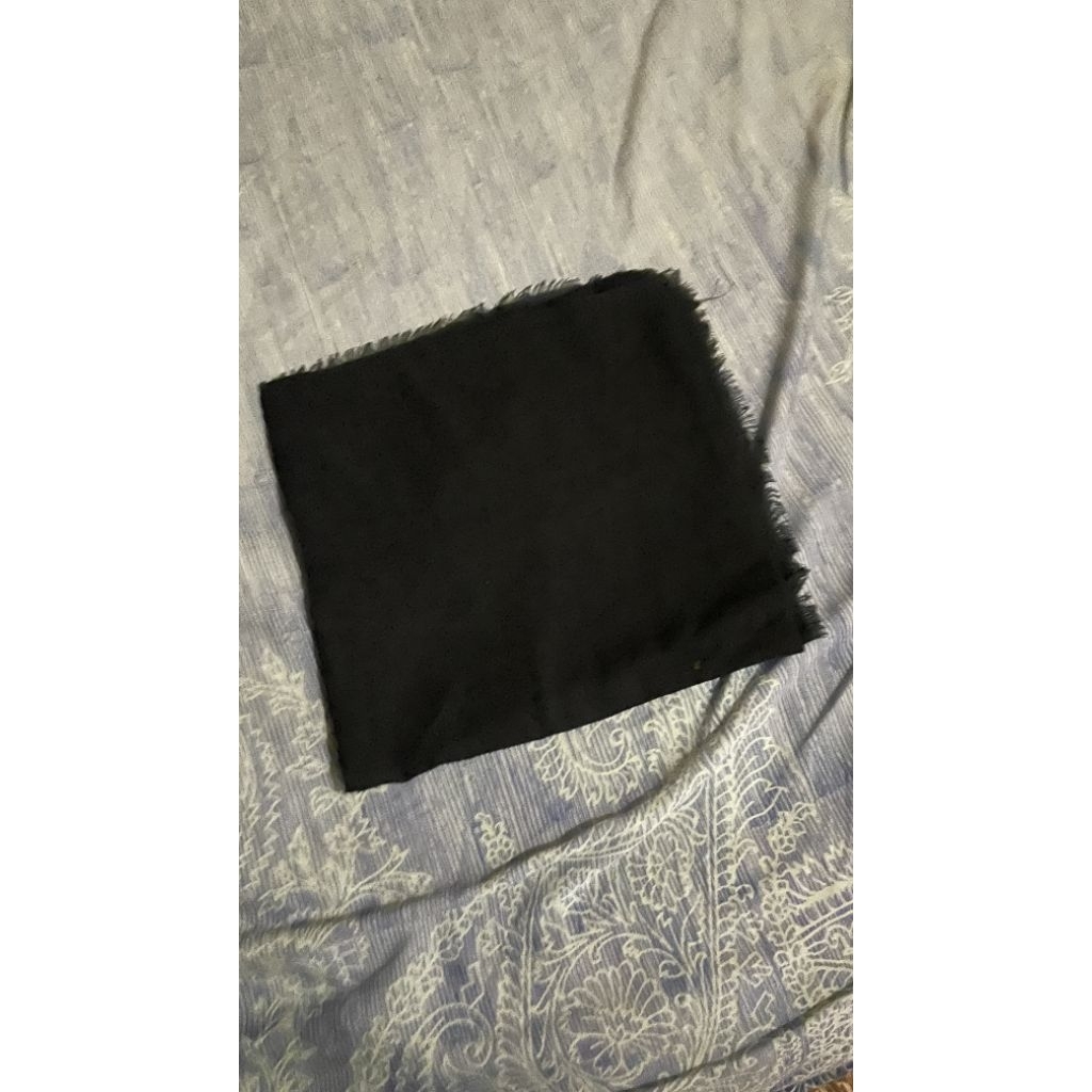 hijab segi empat rawis hitam umama