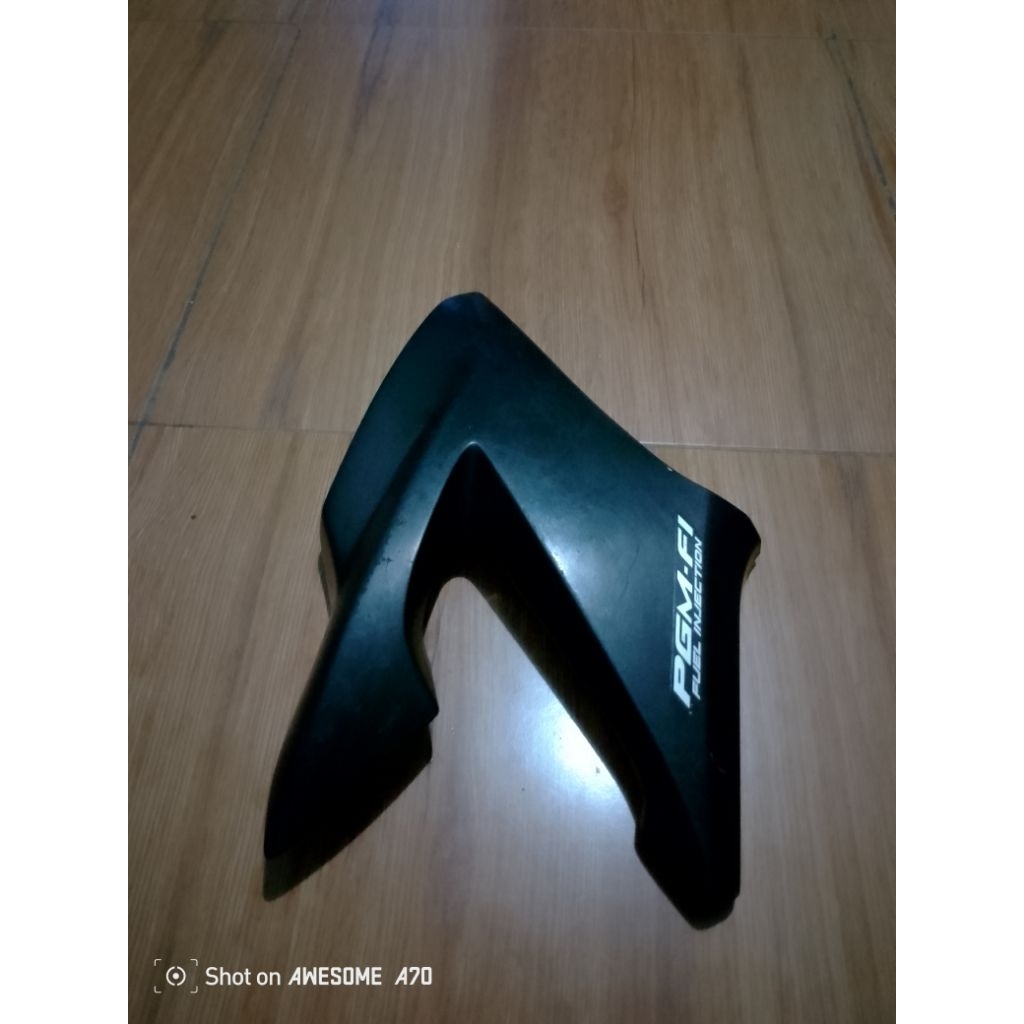 sayap tangki kanan honda cb 150R old bekas ori