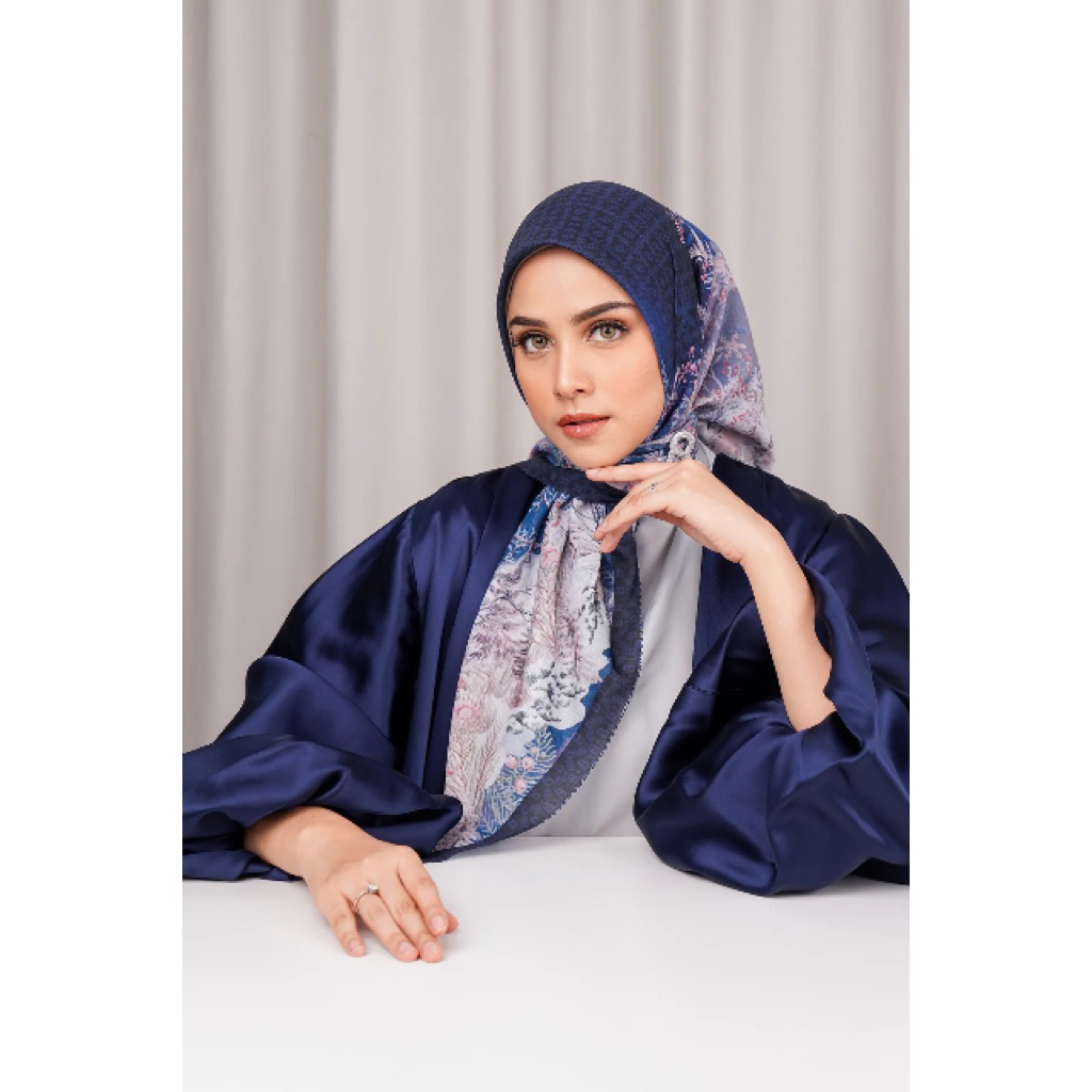 Buttonscarves Holiday Square - Deep Blue