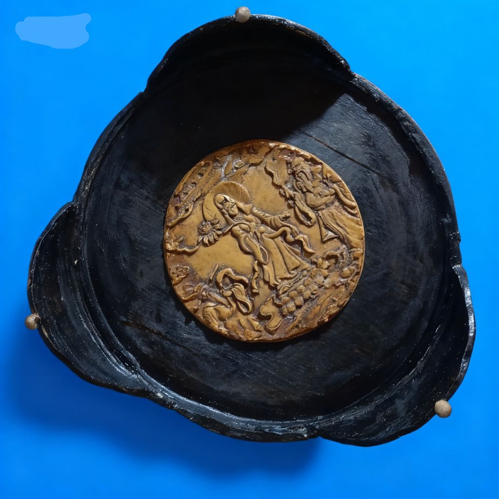 tebok ukir fiber sangkar burung