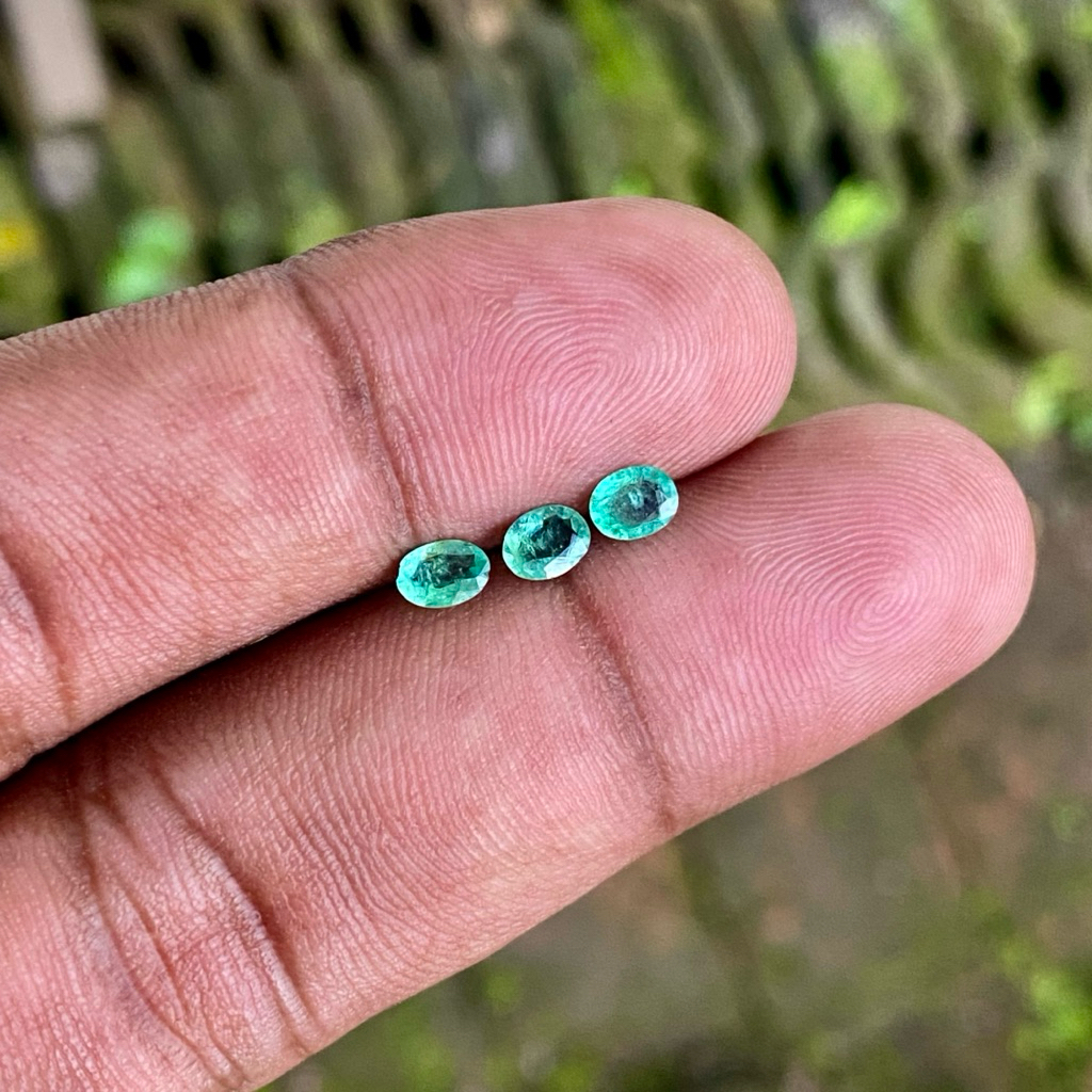 Batu zamrud Colombia Natural zambian Emerald Jamrud Ukuran Kecil pcs 3