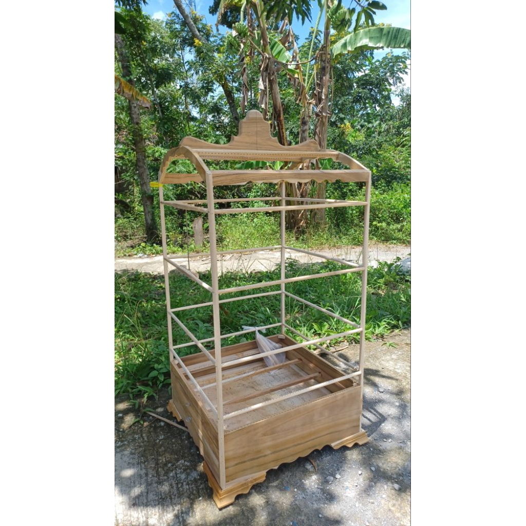 SANGKAR KOSAN AMBRUKAN