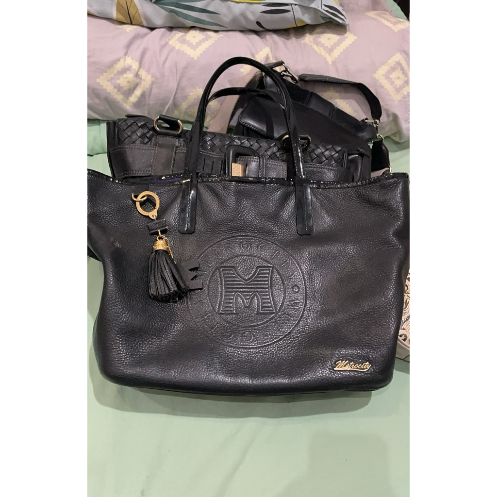 tas kulit metrocity tote preloved