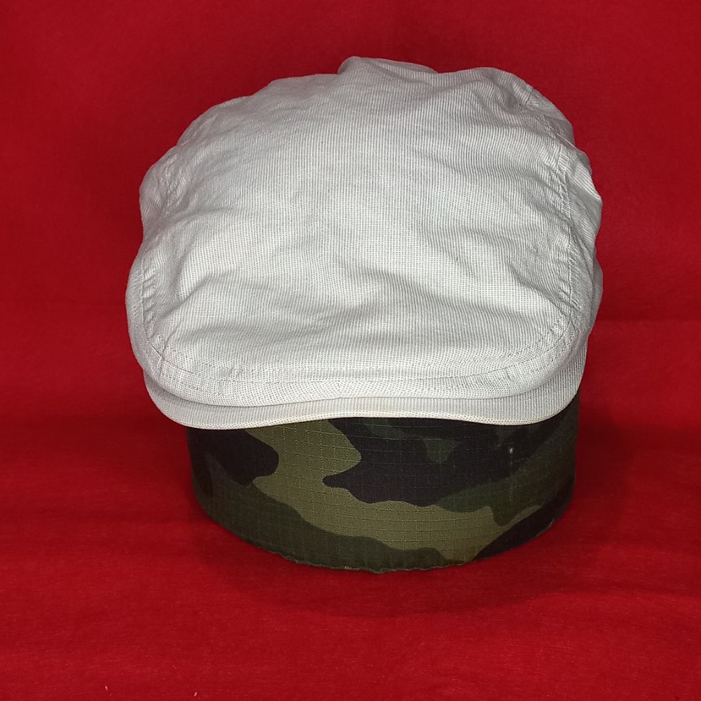 Topi Second Flat Cap Preloved 33