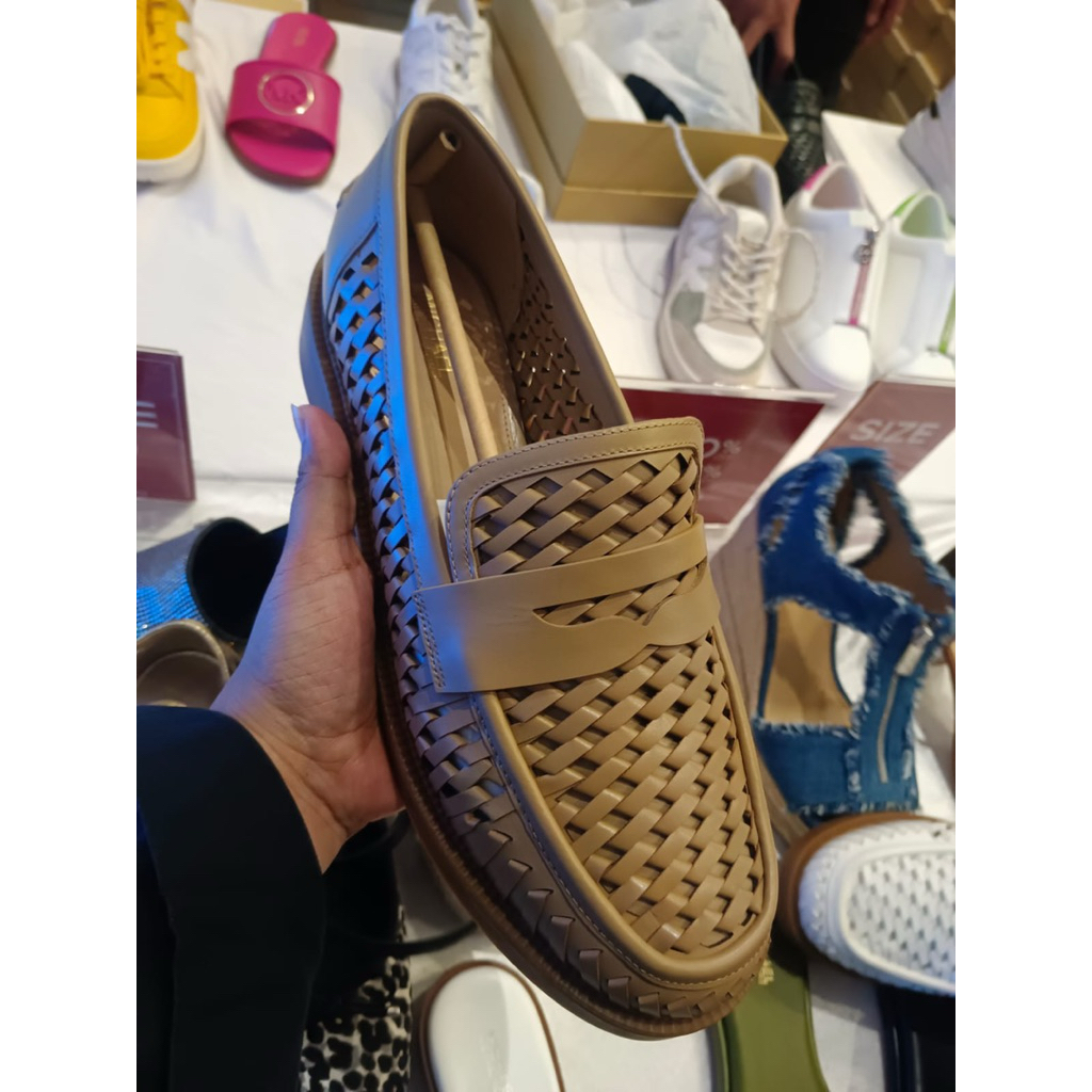 sepatu michael kors original