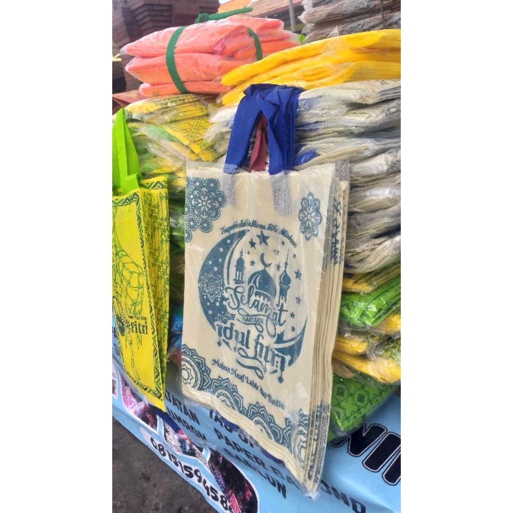 Tas spunbond hari raya 30x40x10cm