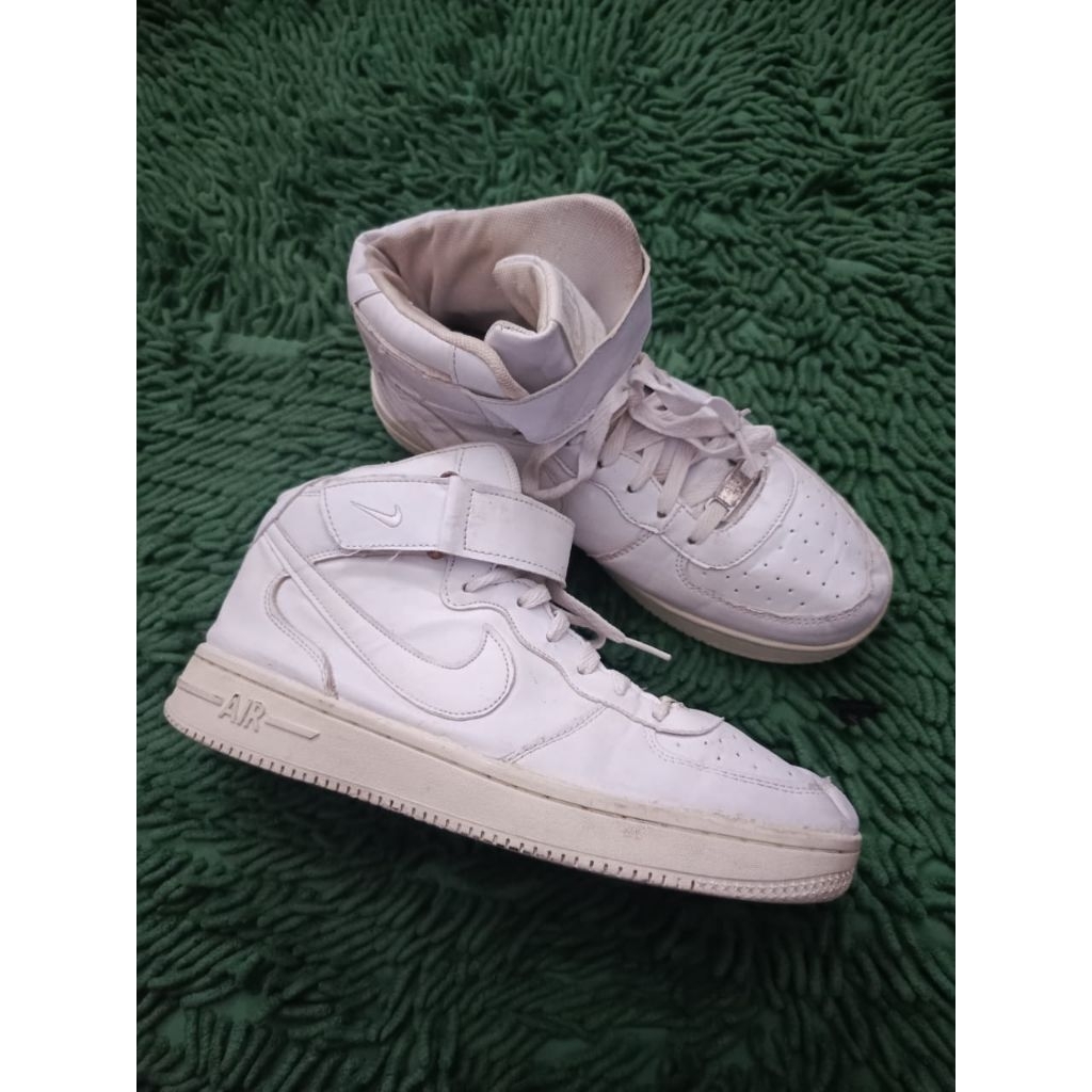 sepatu sneakers nike af 1 bekas size 41 murah