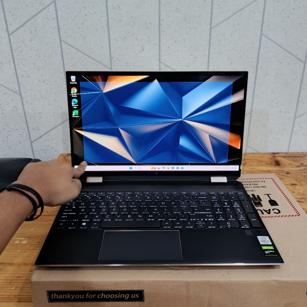 HP Spectre X360 15 - df0001TX, Core i7-10750H, Ram 16/1Tb Ssd, #GTX 1650 4Gb, #Touchscreen, #Flip, 2