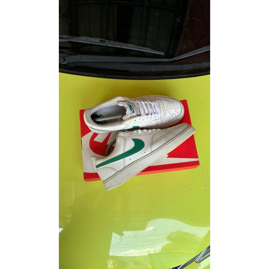 Sepatu Nike court vision low