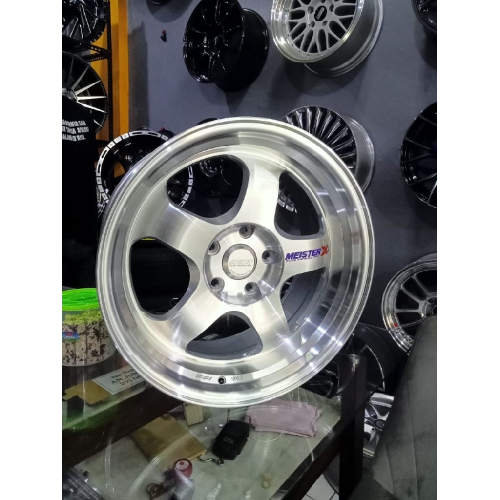 Velg bmw Work Meister X1 R18 Pcd 5x120 lebar 8.5 / 9.5 Et 38/37 Silver machine Face