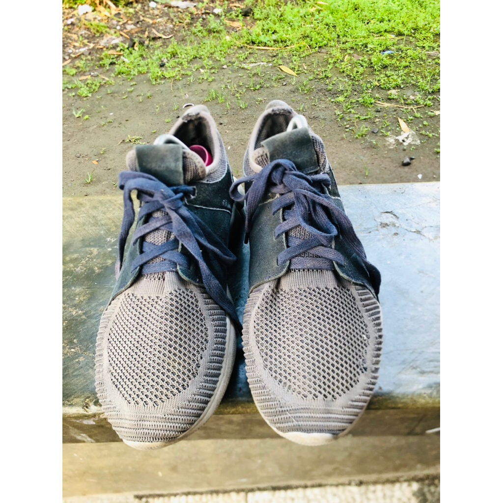 sepatu olahrga merk skechers uk44