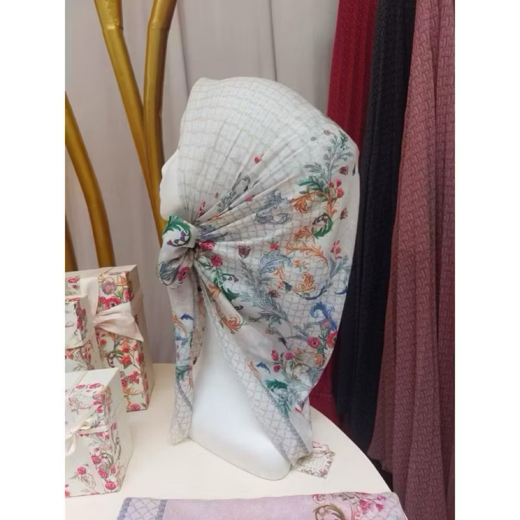 BUTTONSCARVES RAYA HAMPERS ROYALE GRANDEUR