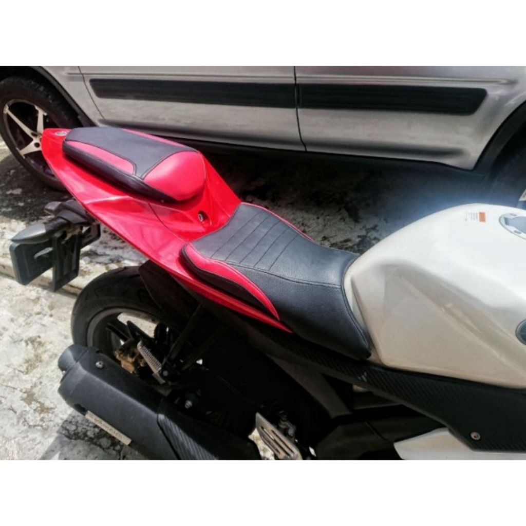 kulit jok cover jok bungkus jok motor Honda CBR  Generasi ke 2 dan 3 2010 2011 2013 pgm fi Honda CBR