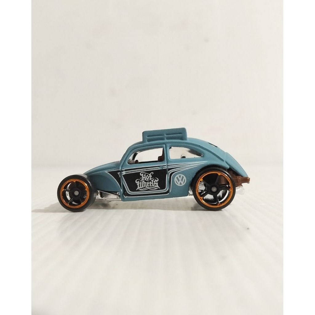 hotwheels custom volkswagen beetle loose giftpack