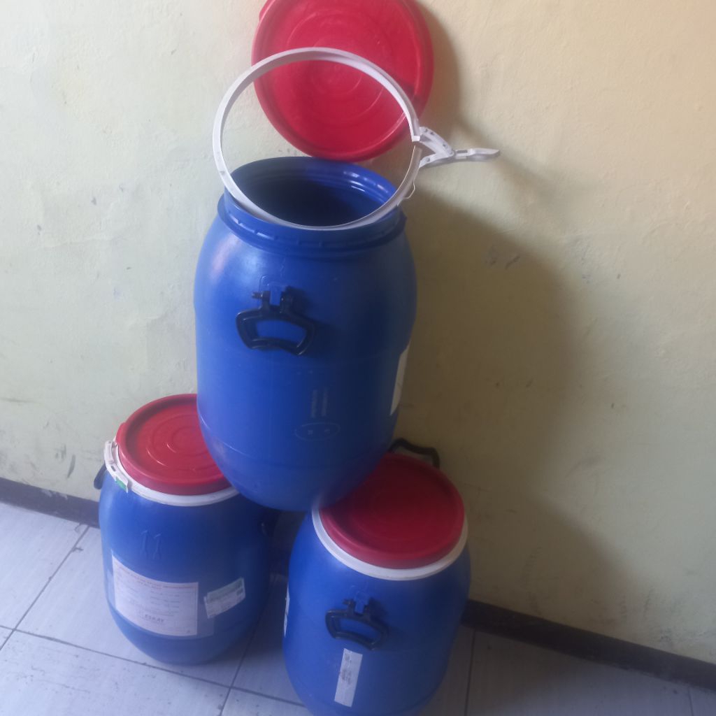 Tong Biru bekas kapasitas 40 Liter