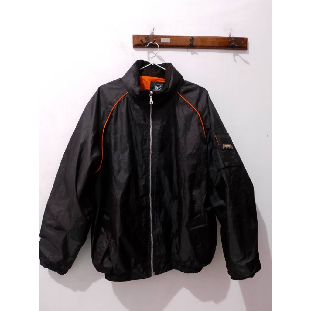 jaket parasut lipner