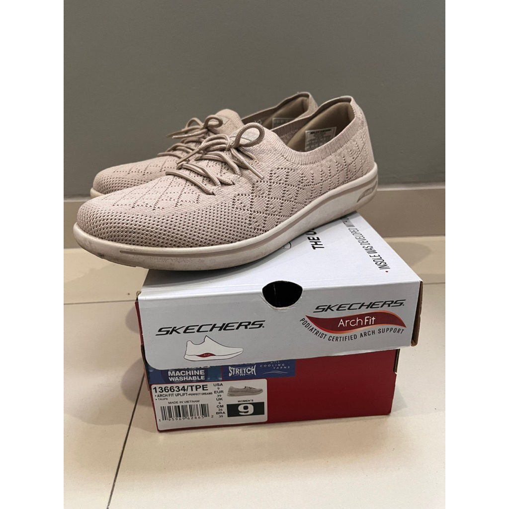 Skechers women PRELOVED - Arch Fit Uplift
