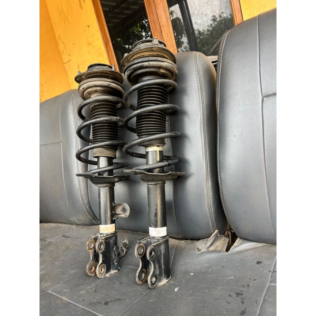 Shock New Avanza Depan Set Per