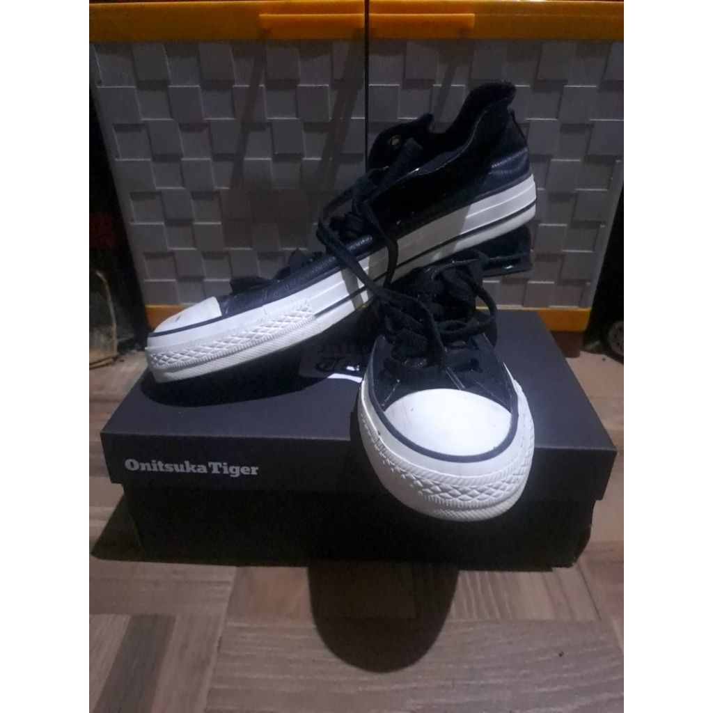 Sepatu Converse Second