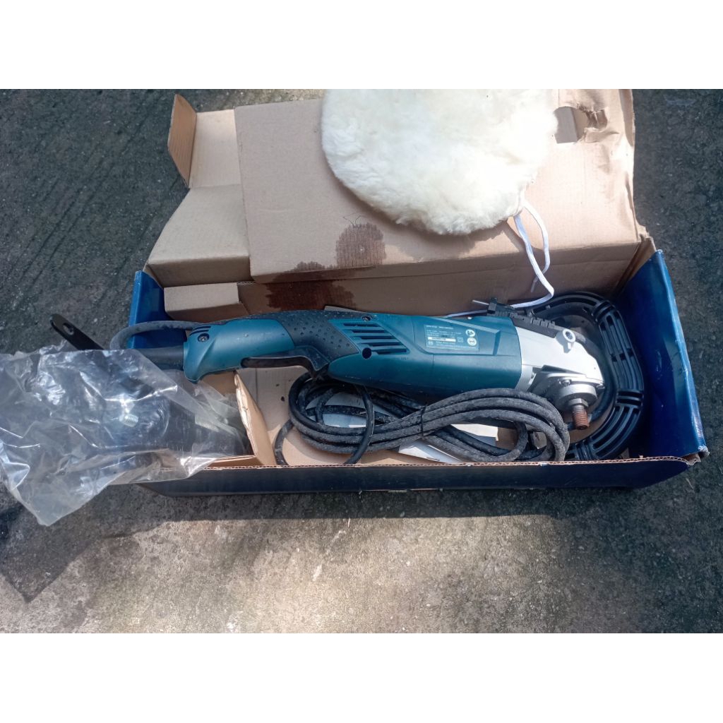 mesin poles mobil Bosch GPO 12 CE