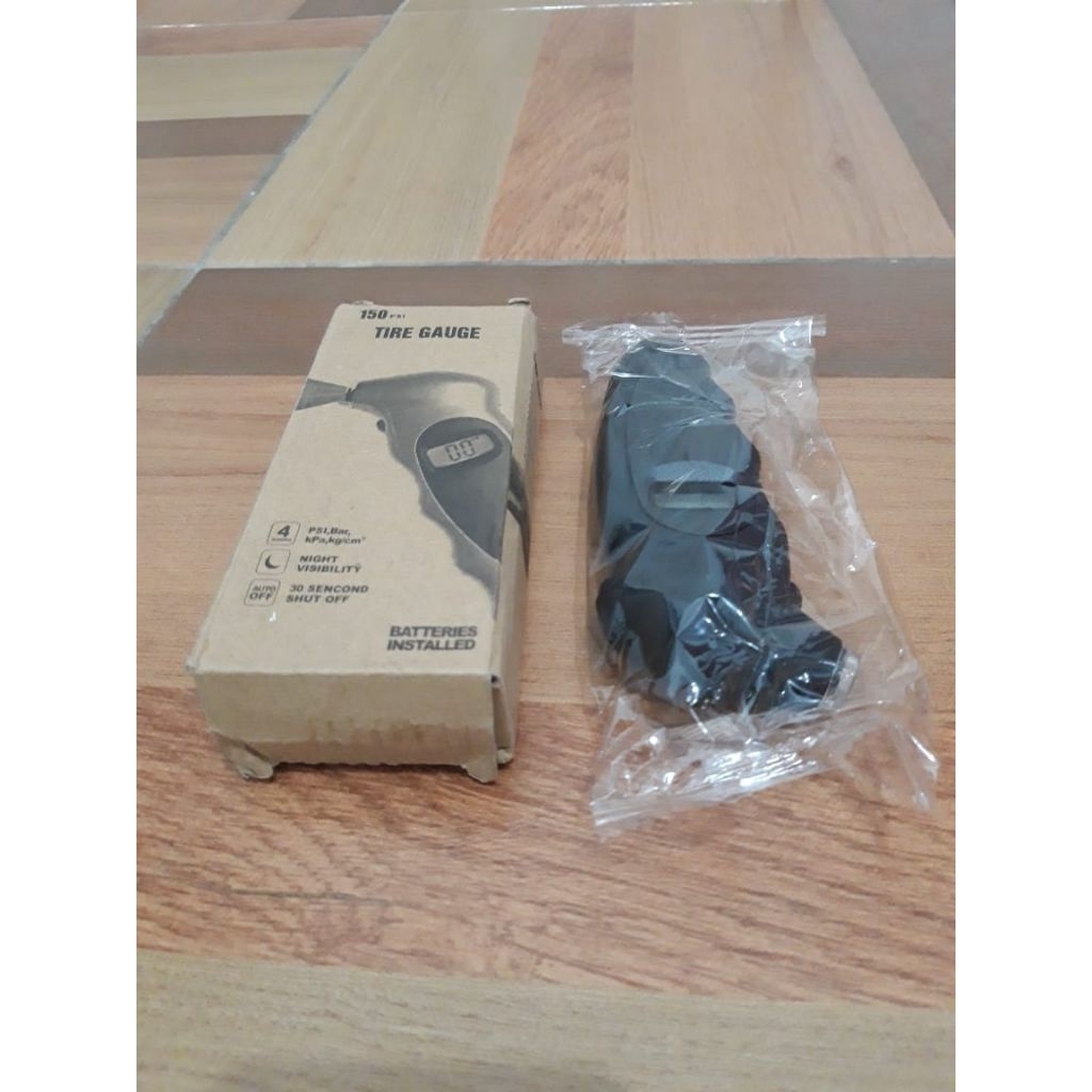 Alat ukur tekanan ban digital