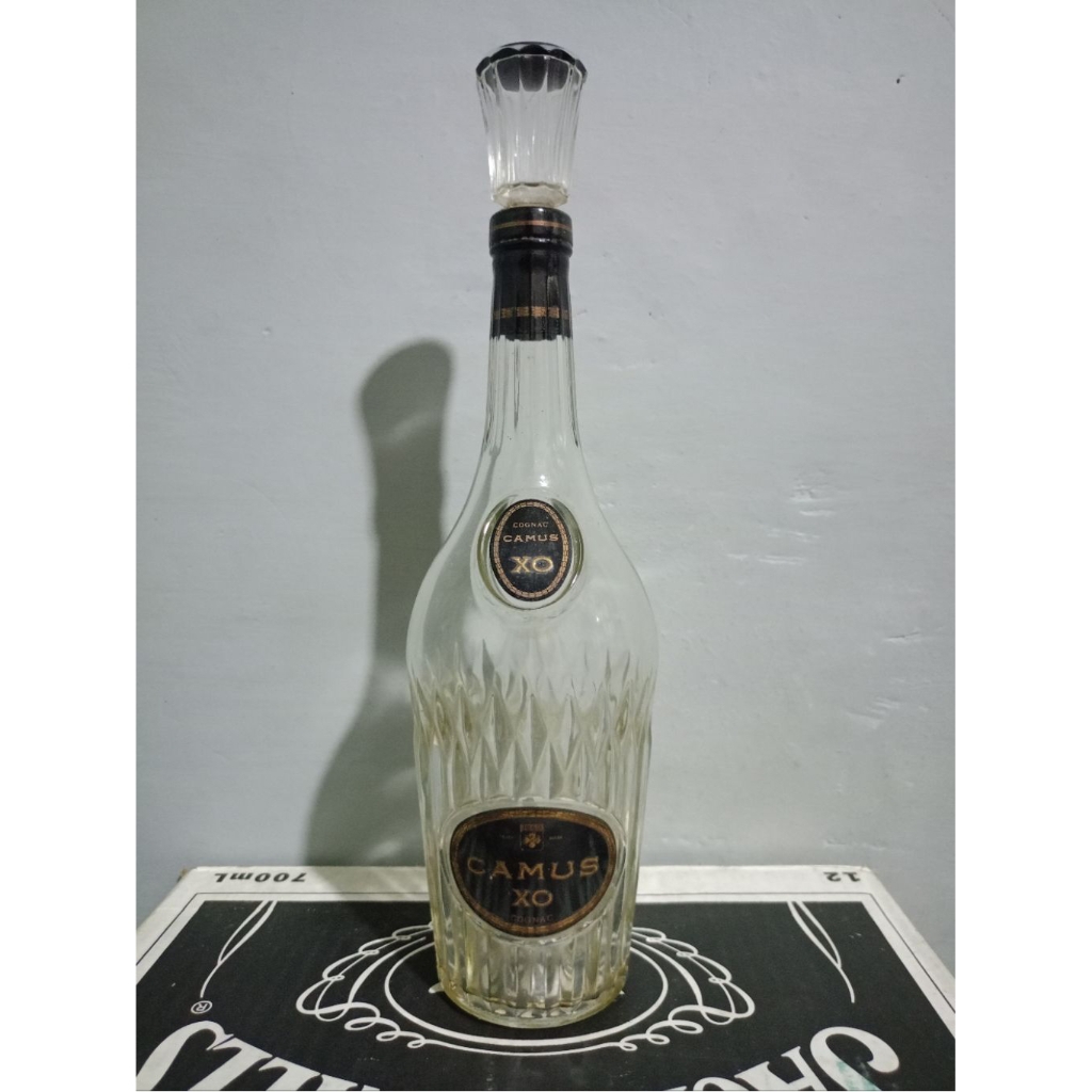 botol bekas camus
