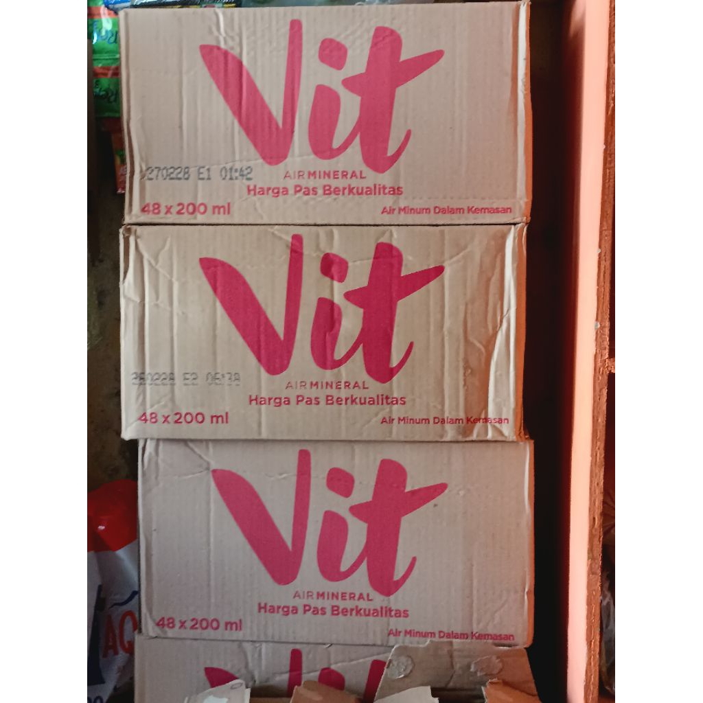 Vit Gelas Air Mineral 1 Dus isi 48 x 220ml