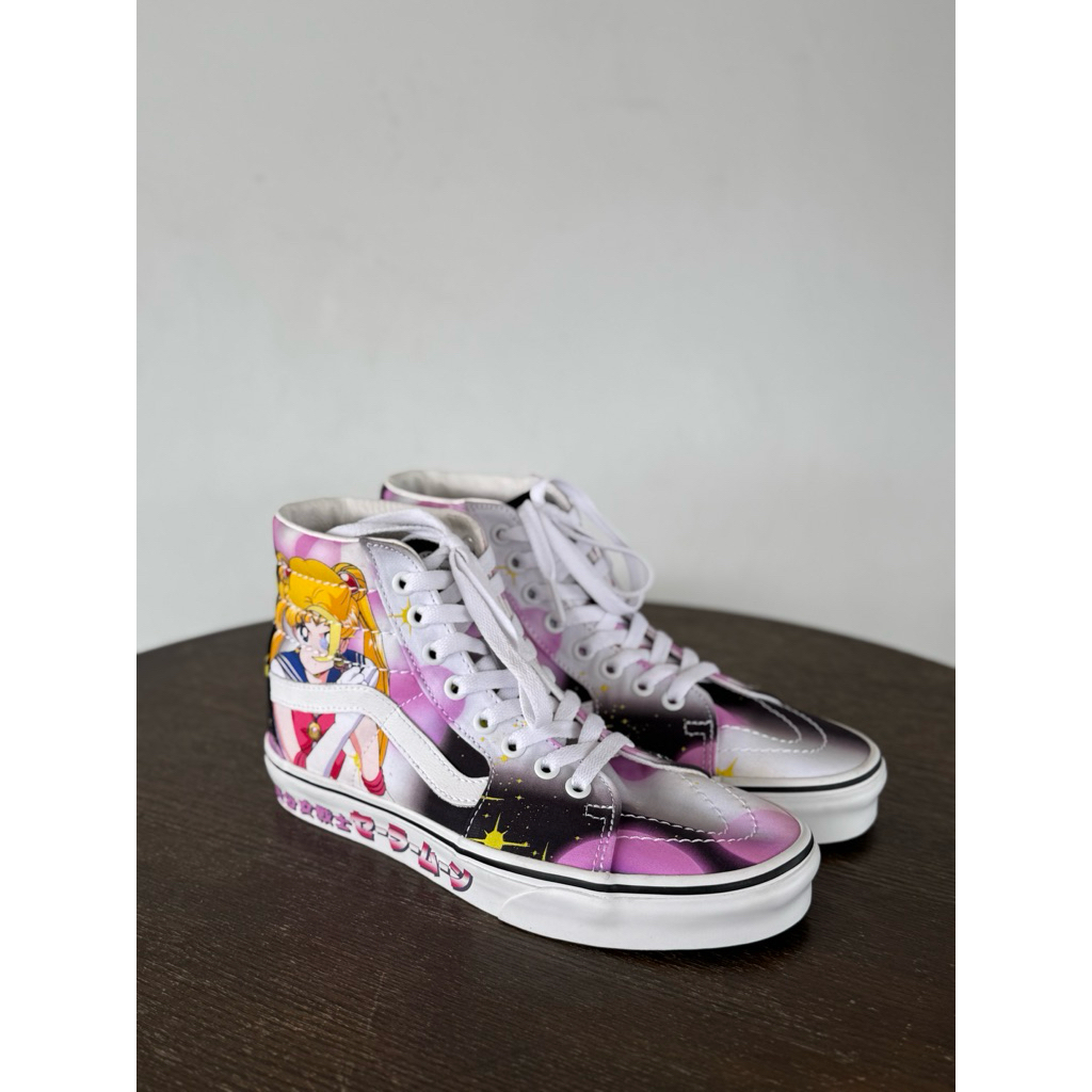 Sepatu Vans x Sailor Moon Sk8-Hi Limited Edition