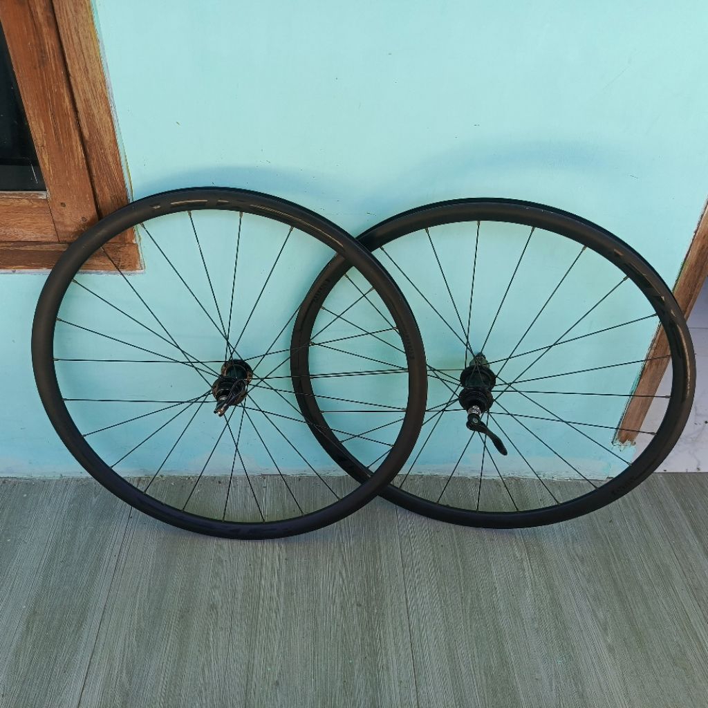 Wheelset Entity XL3 700c discbrake hfh Novatec copotan baru sepasang
